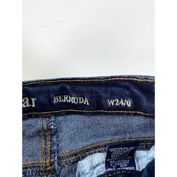 Vanilla Star Bermuda Mom Jean Shorts 24 0 Juniors' Distressed Dark Blue NEW - Picture 4 of 9